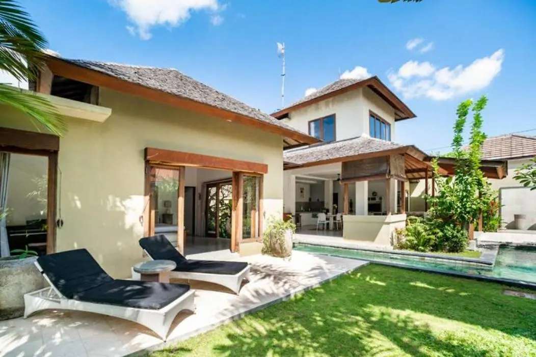Villa Shanti, Sitara Villa Group Seminyak  Seminyak (Bali)