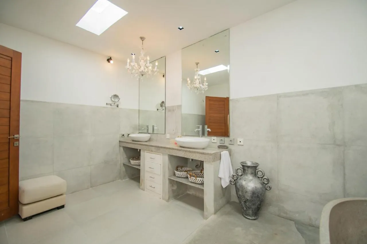 Villa Shanti, Sitara Villa Group سمينياك